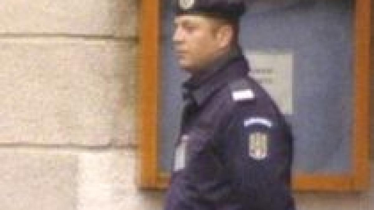 un judecator din dolj retinut de dna pentru luare de mita