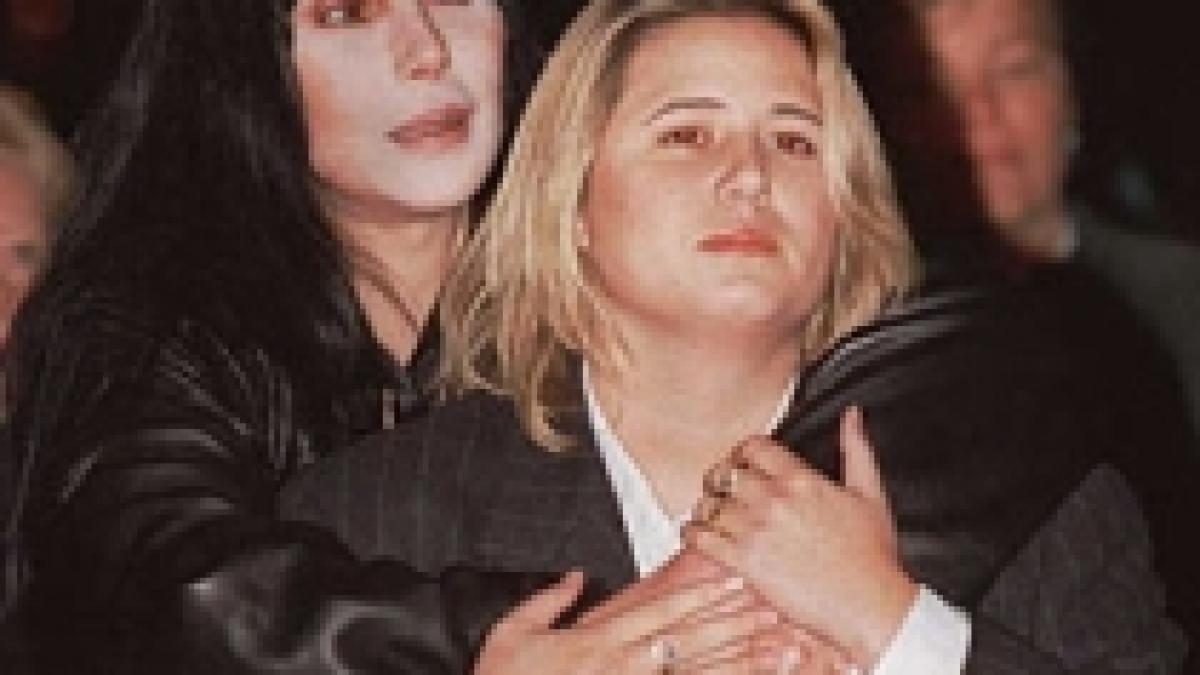 chastity bono fiica lui cher a devenit oficial barbat video