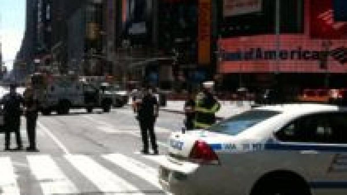 piata times square din new york evacuata din nou dupa descoperirea unui colet suspect video