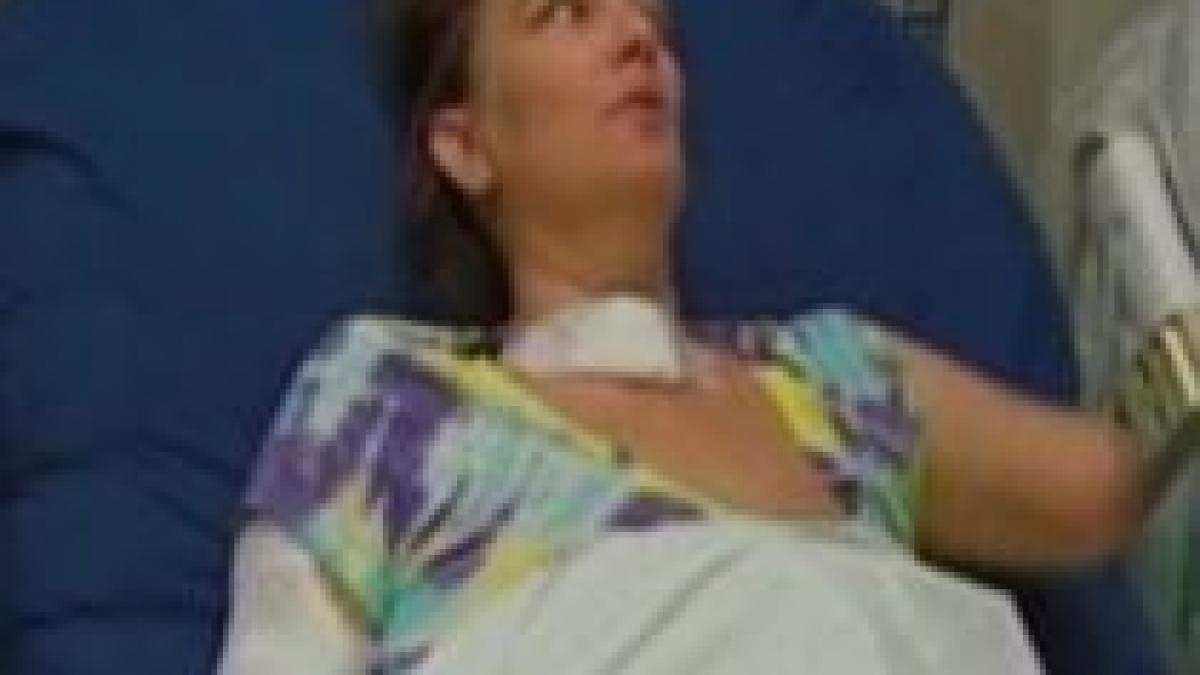 o femeie a ramas fara maini si picioare imediat dupa ce a nascut video