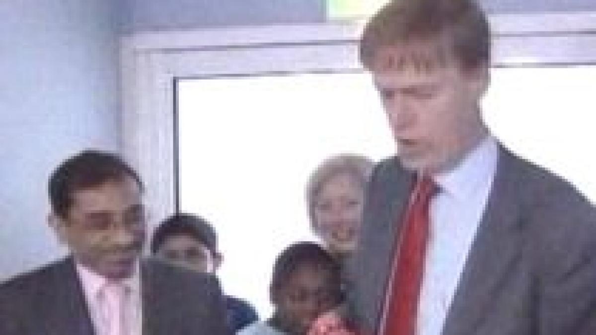 un deputat britanic a fost injunghiat de o femeie la o intalnire cu alegatorii video