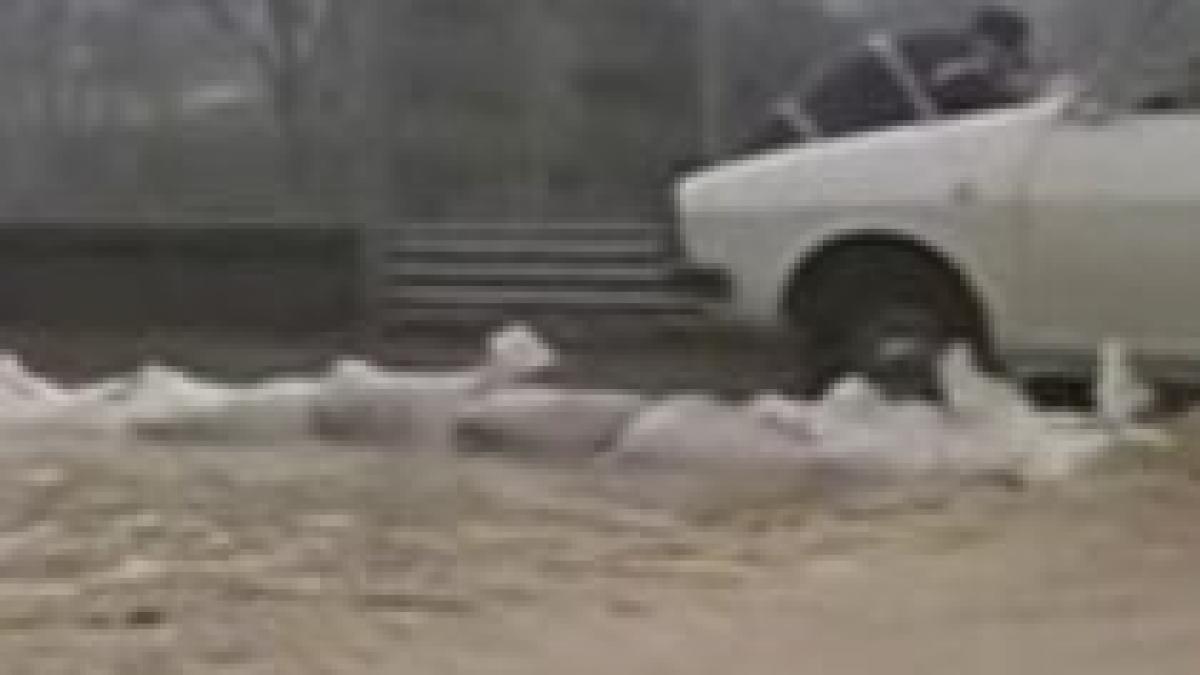 inundatii si un drum national blocat din cauza ploilor abundente