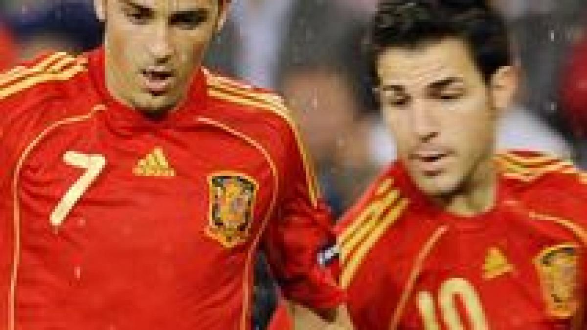 barcelona negociaza transferurile lui cesc fabregas si david villa henry spre new york