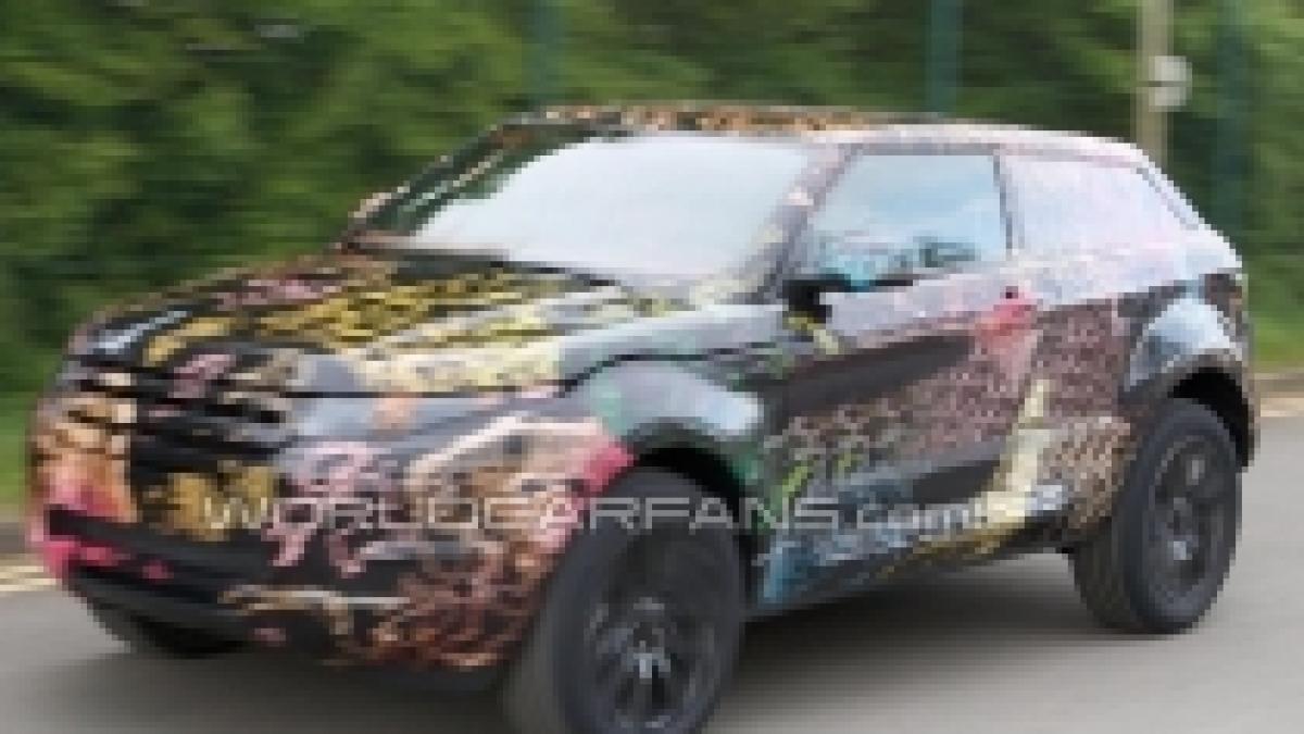 land rover lrx un nou suv compact cu trei usi surprins la teste in fotografii spion foto