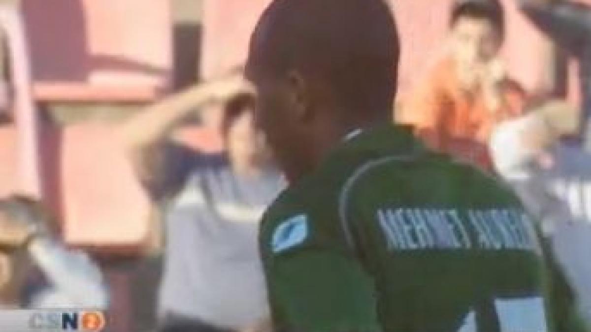 mehmet aurelio lanseaza mingea pe orbita de la punctul cu var video