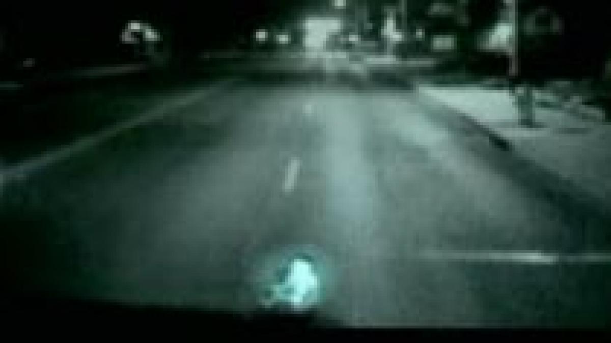 texas fetita de un an si patru luni la un pas sa fie calcata de un autobuz video