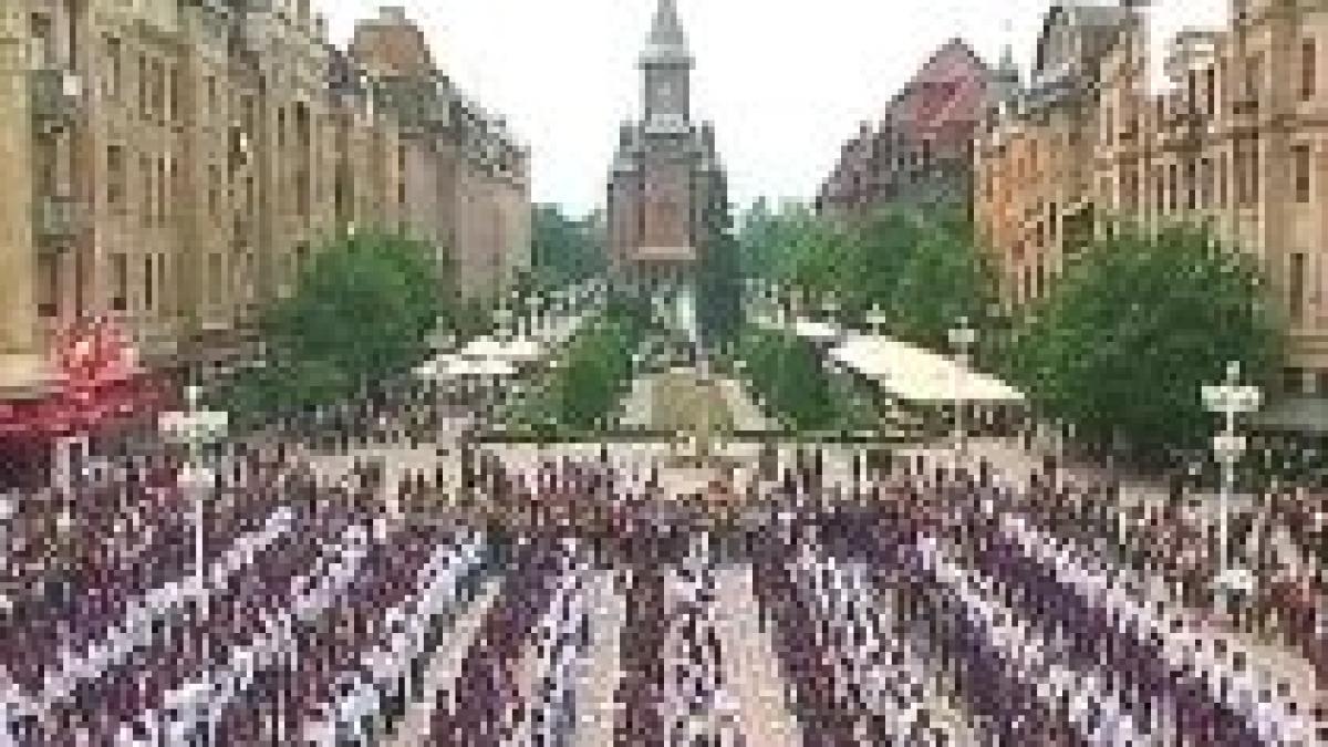 timisoara 900 de elevii au dansat cadril pentru cartea recordurilor video