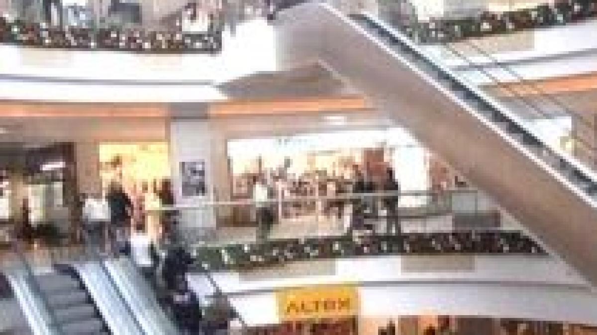 chiriile magazinelor au scazut cu aproape un sfert fata de 2009 video