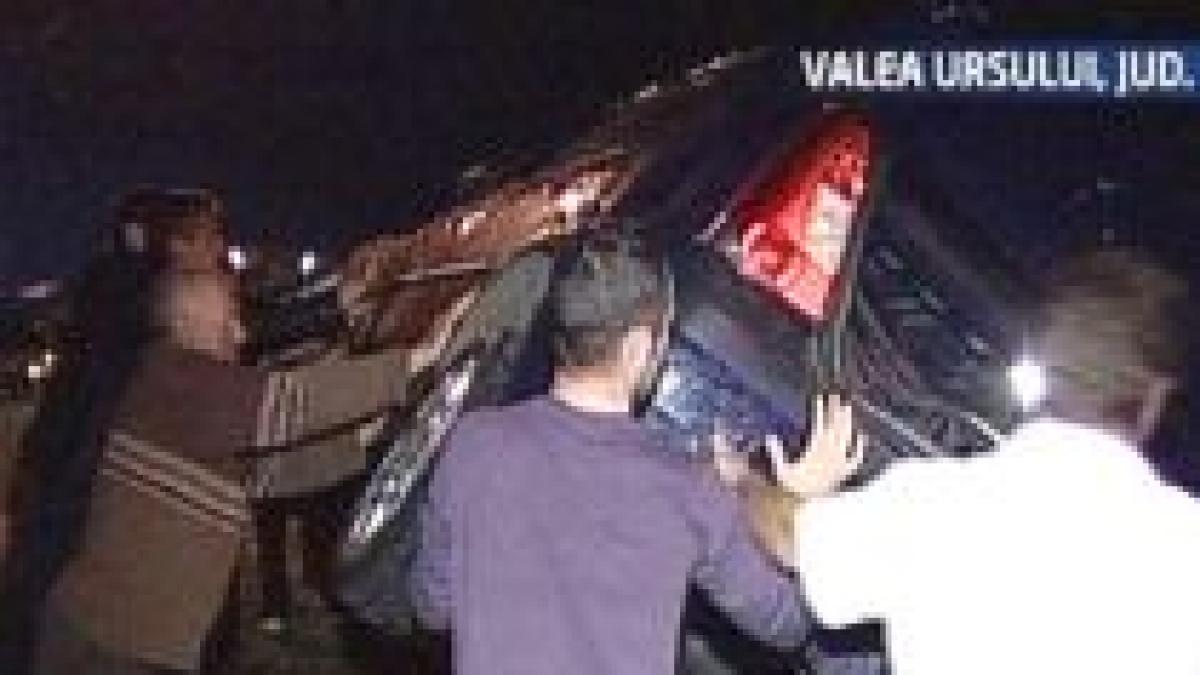 neamt masina rasturnata in urma unui accident spectaculor video