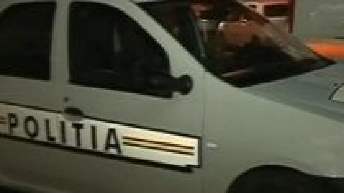 a vrut sa si arunce copilul de la etaj ca sa l salveze de oamenii rai video