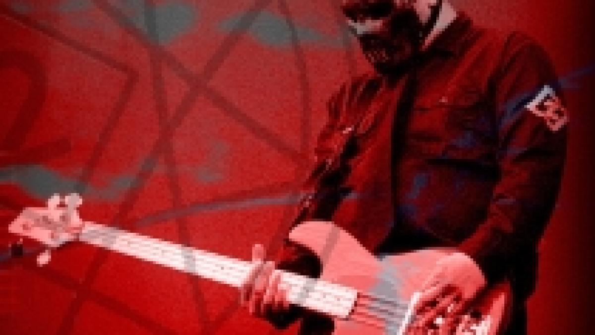 a murit basistul trupei heavy metal slipknot
