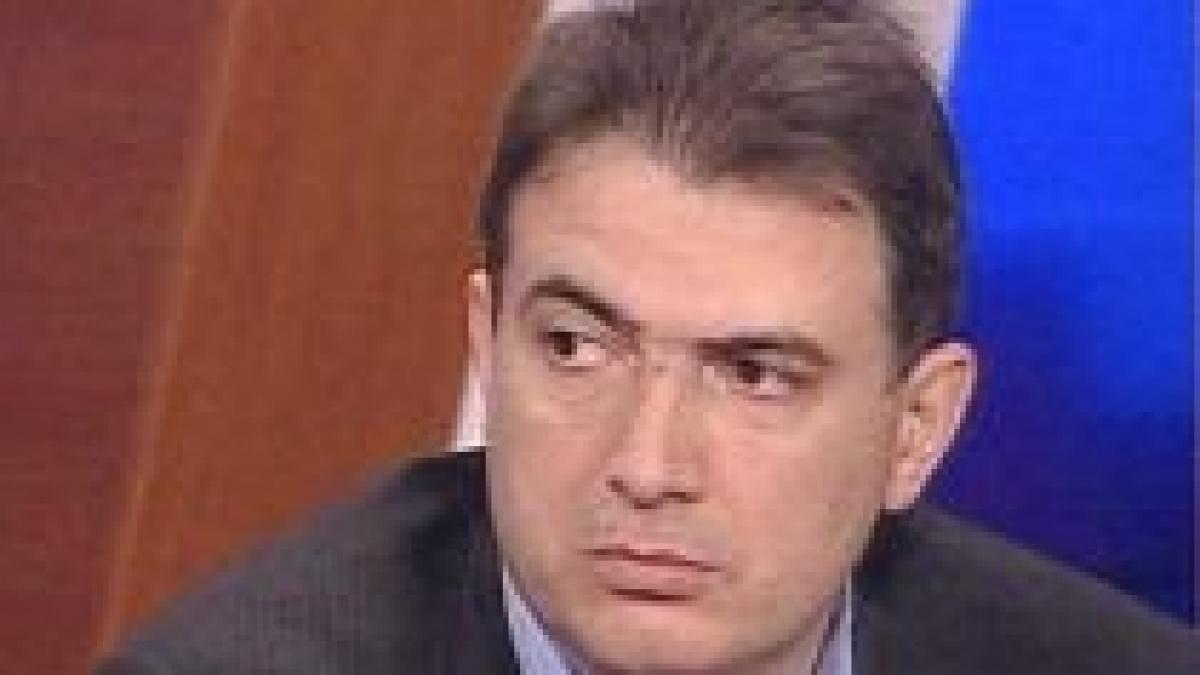 sinteza zilei basescu ofera tupeu in loc de pensii si salarii