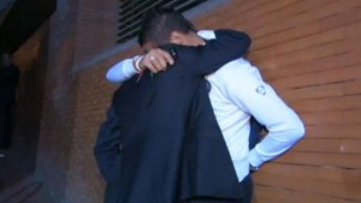 moment emotionant intre mourinho si materazzi dupa finala ligii campionilor video