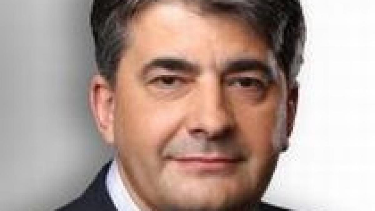 raicu il contrazice pe prigoana capitala nu are bani pentru a intretine palatul parlamentului