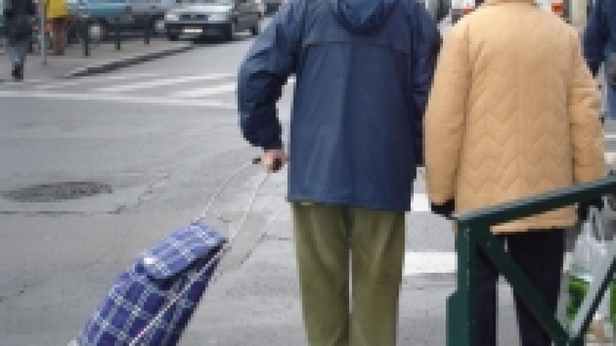 franta proteste fata de ridicarea varstei de pensionare la 60 de ani