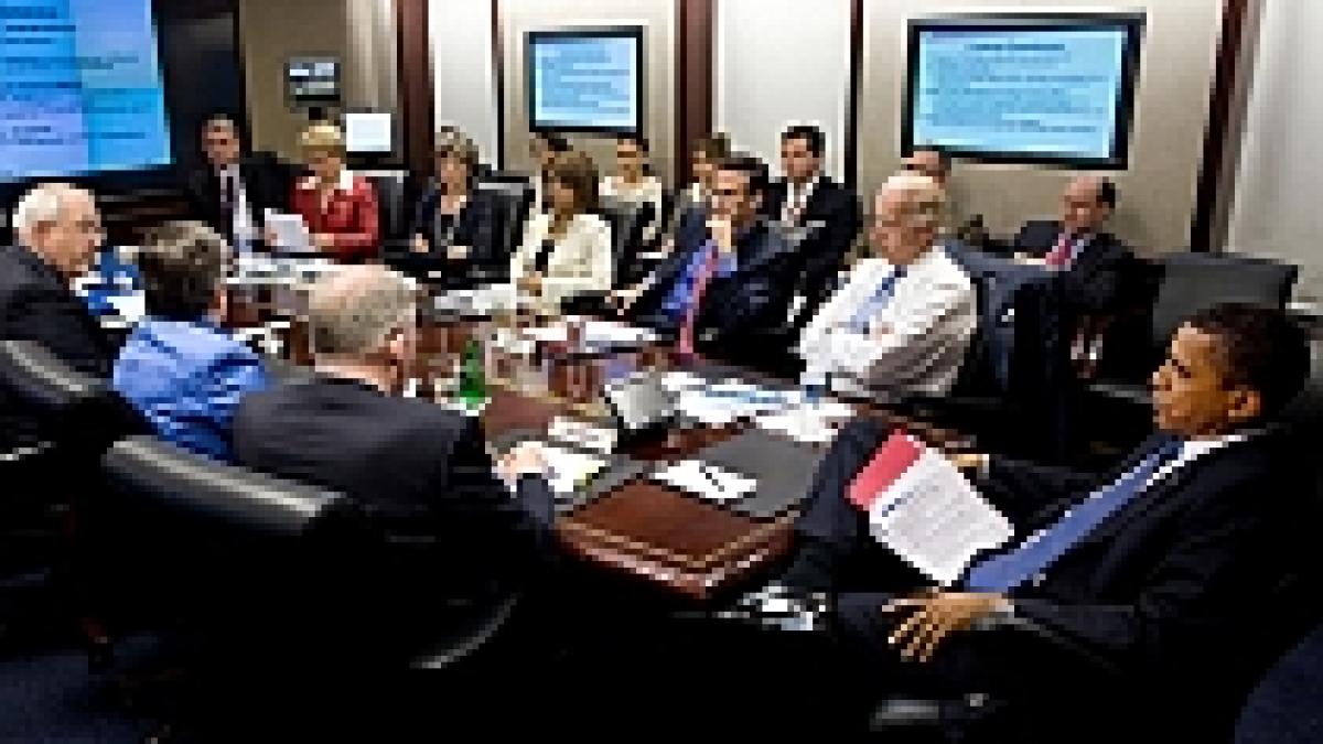 obama opreste foratul pe mare pentru sase luni si indeamna la folosirea surselor ecologice de