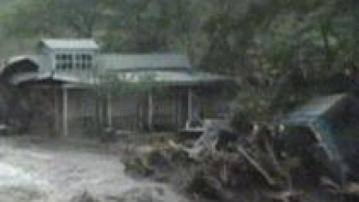 furtunile tropicale fac ravagii in guatemala 15 morti si 11 disparuti video