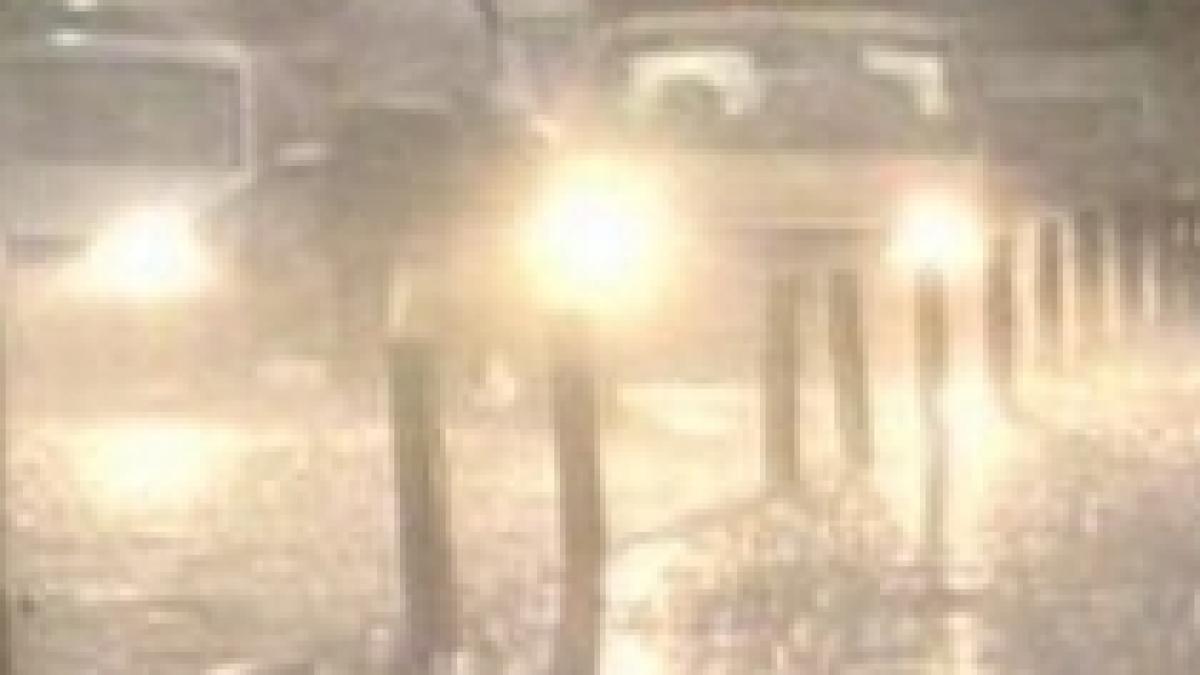 circulatie ingreunata pe a1 din cauza ploii torentiale si a vantului puternic