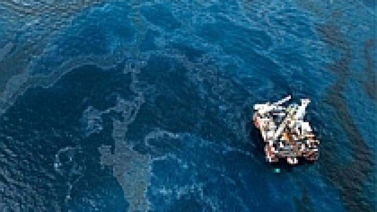 armata sua respinge apelurile de a prelua controlul in dezastrul ecologic din golful mexic