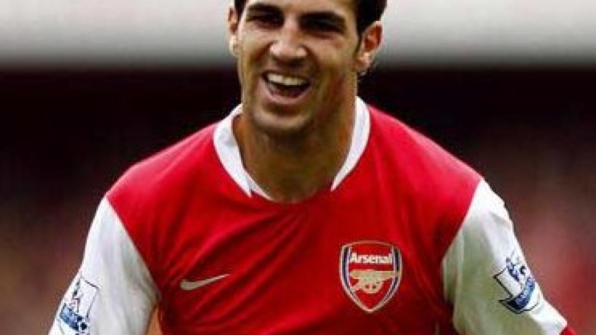 arsenal a refuzat oferta barcelonei pentru fabregas are contract cu noi sa il respecte