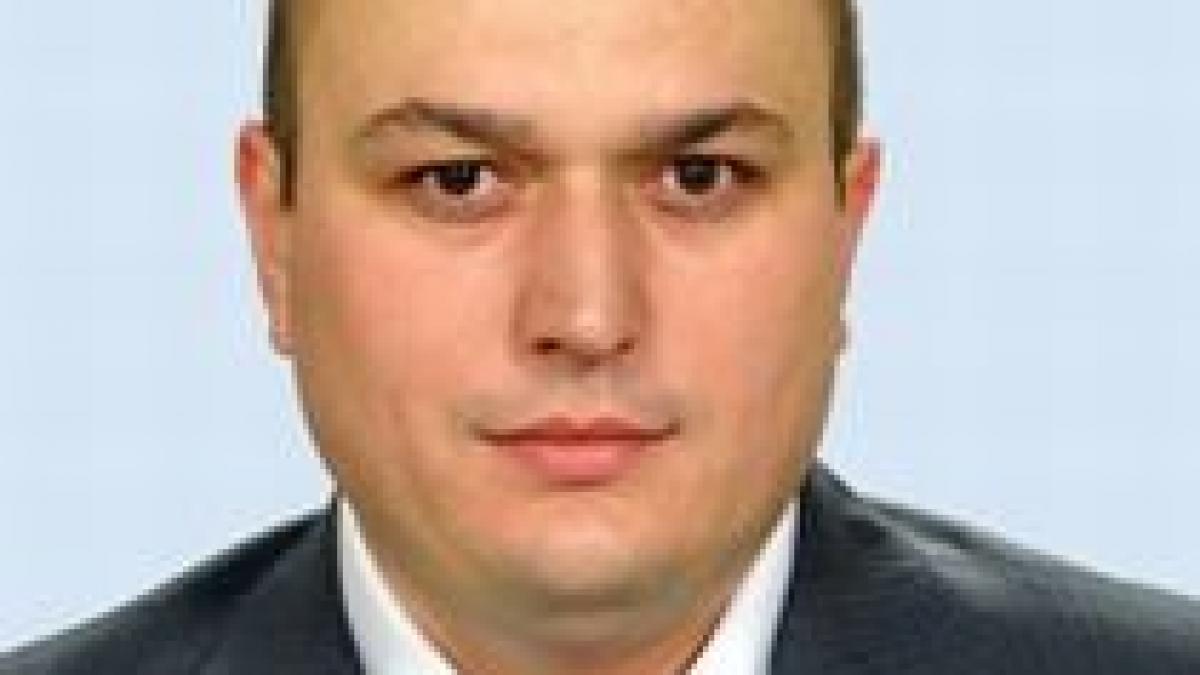 senatorul iulian badescu da pdl pentru psd boc acuzat pentru masurile de austeritate