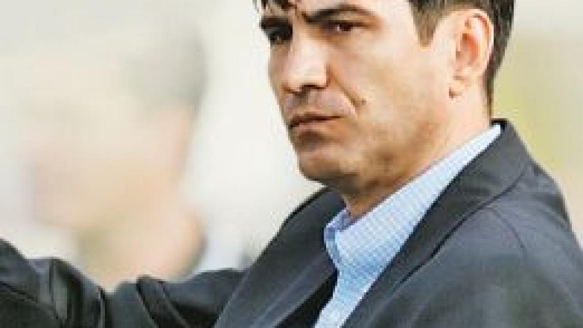 gigi becali piturca va fi noul antrenor al stelei il prezentam oficial la reuniunea lotului