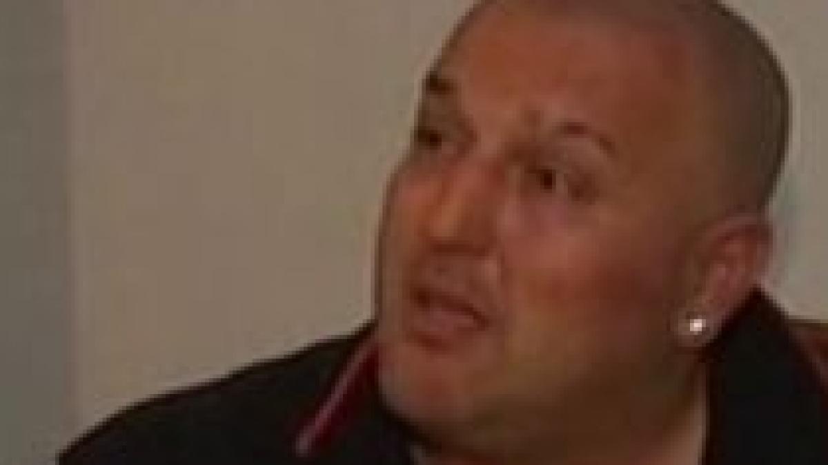 scandal la craiova politistii au folosit armele pentru a linisti un grup de tineri video