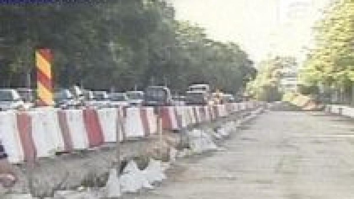 bulevardul aviatorilor va fi asfaltat la monumente si pe trotuare va fi piatra cubica video