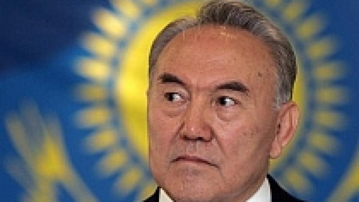 presedintele kazah respinge legea ce ii conferea puteri speciale