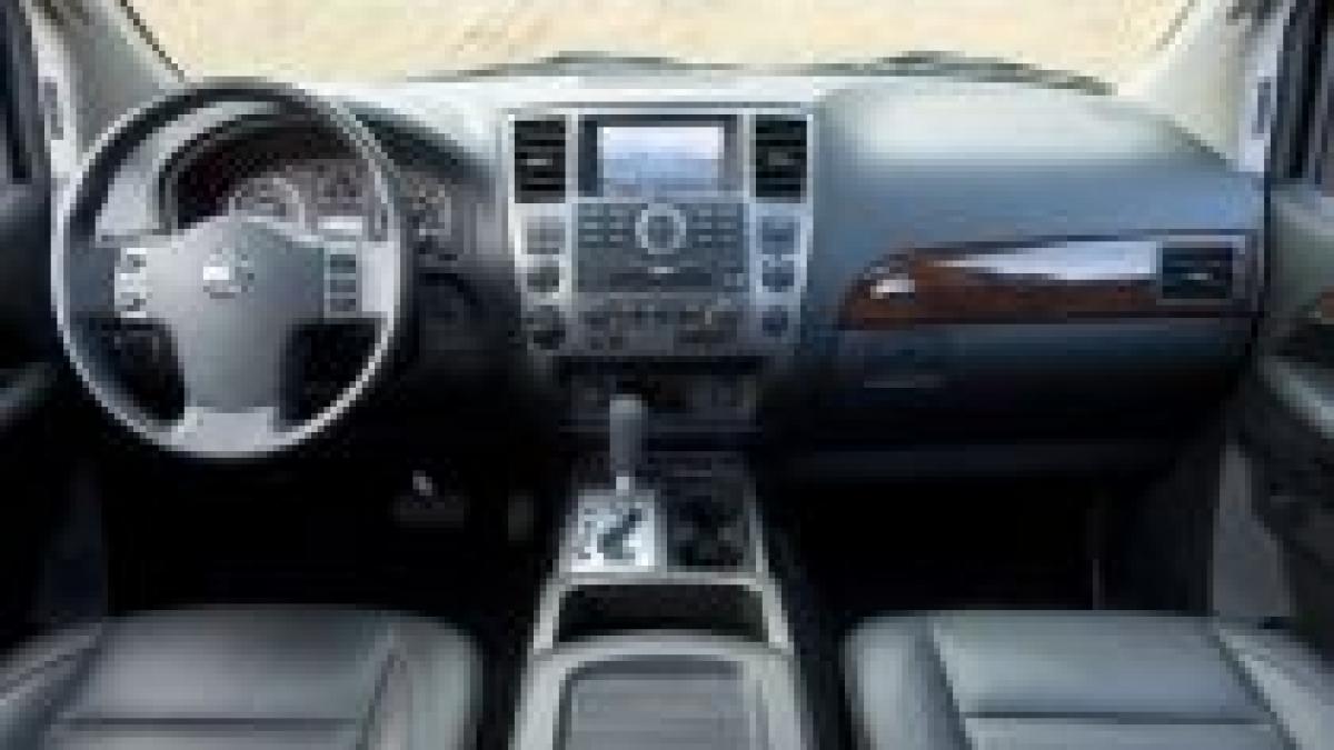 hidroelectrica cumpara masini in plina criza una dintre ele este o masina de teren de 60 000 de