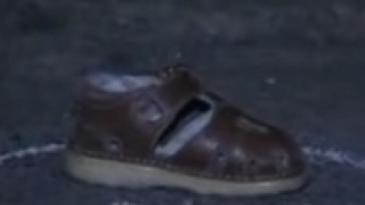 greseala fatala un barbat din medias si a calcat cu masina copilul de doi ani video