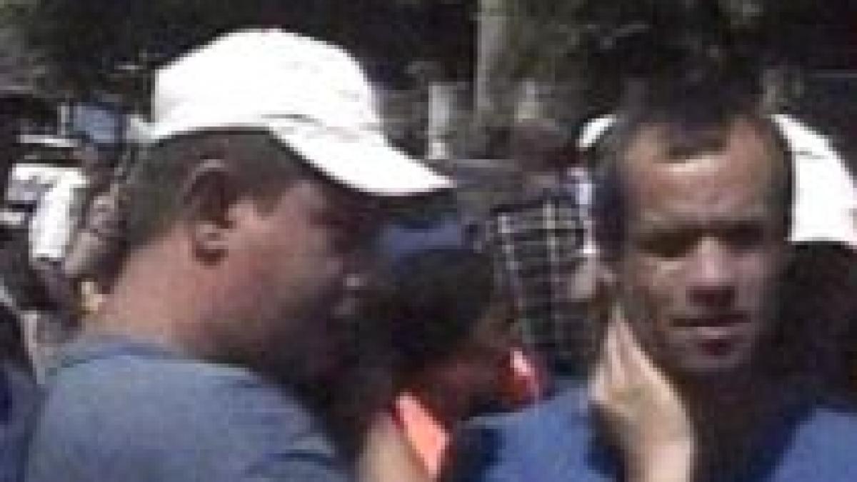 protest al angajatilor unei societati de salubrizare in sectorul 6 al capitalei video