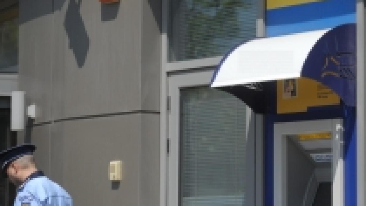 s a intamplat in brasov au plecat acasa fara sa incuie usa bancii la care lucrau video