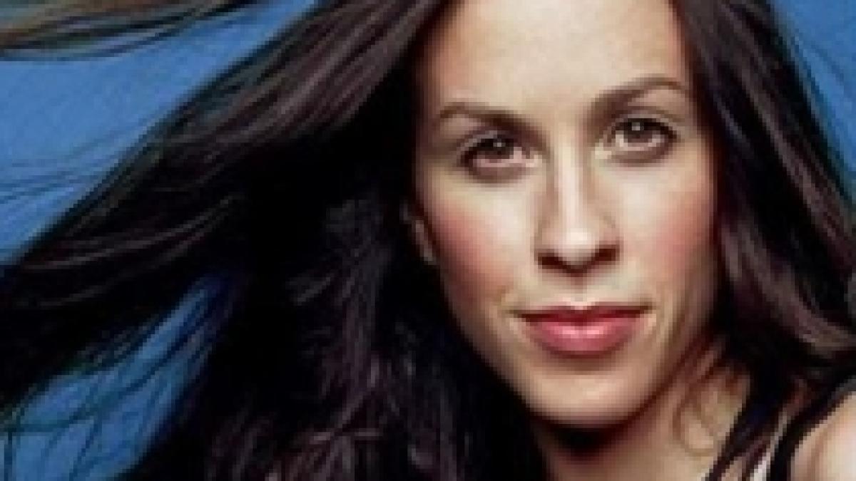 alanis morissette s a maritat in secret cu rapperul american mc souleye