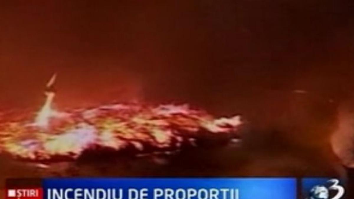 sua sute de oameni evacuati in urma unui puternic incendiu video