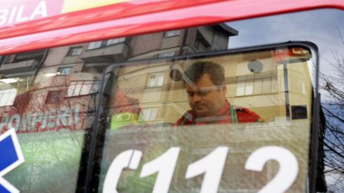 cinci raniti dupa ce un autocar s a rasturnat pe un drum judetean din constanta