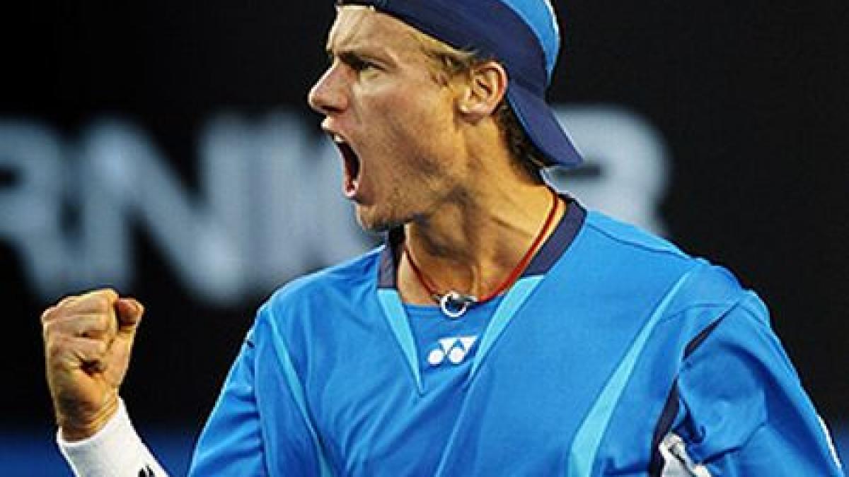 hewitt il invinge pe federer in finala turneului de la halle