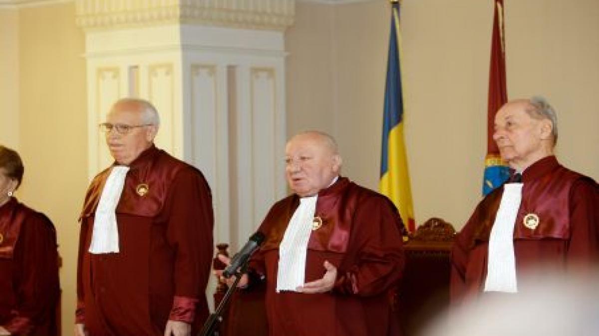 alegerile la ccr treneaza boc diligente pe langa senatorii pdl iar deputatii contesta votul pentru