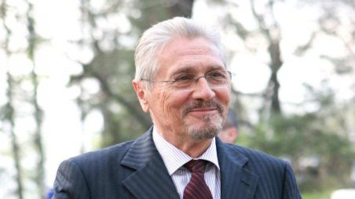 constantinescu basescu a fost gasit vinovat in cazul flota dar a blocat dosarul