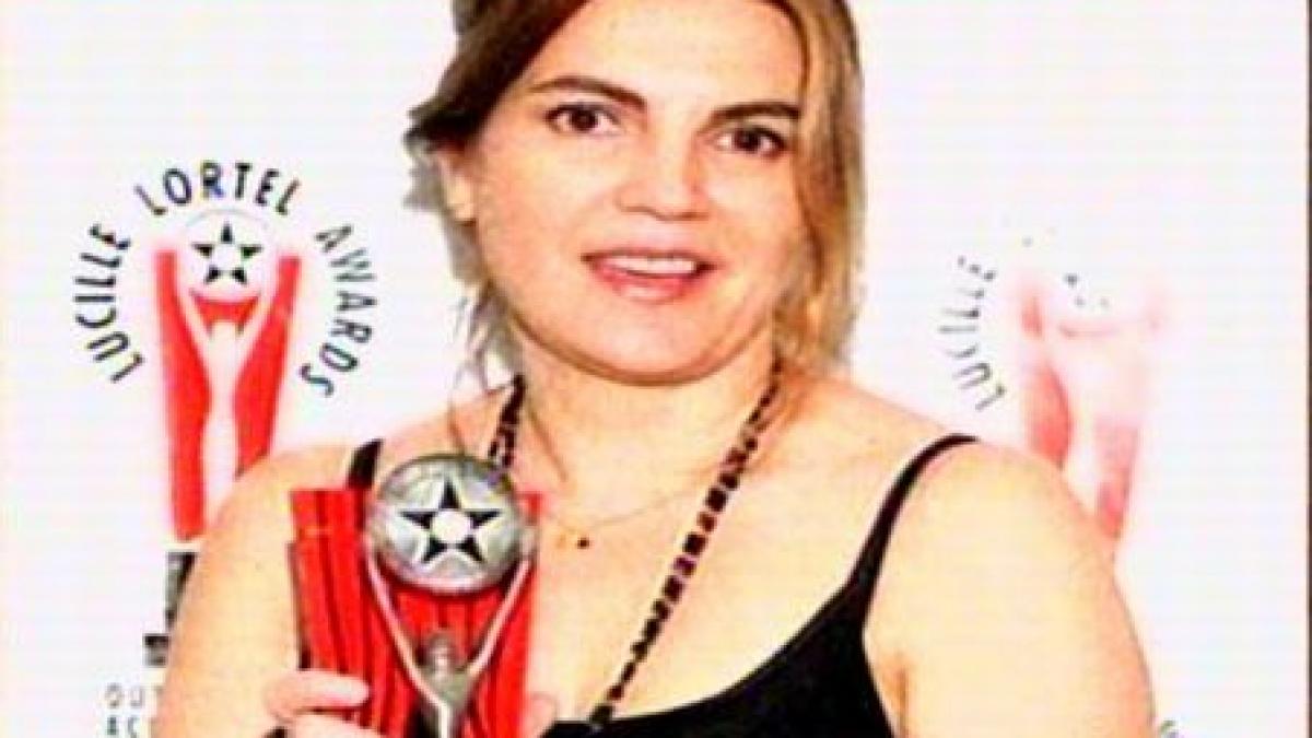 o romanca pe aceeasi scena cu denzel washington si scarlet johansson la premiile tony