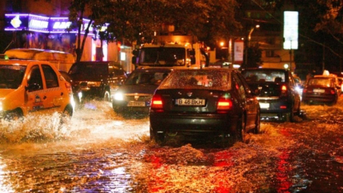 ploi torentiale si canicula imagini din timpul furtunilor puternice din timisoara si brasov video