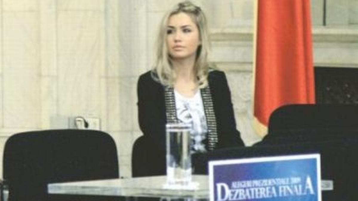 prietena elenei basescu ar putea fi trimisa la new york ca atasat economic la consulat