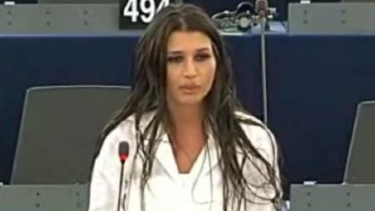 elena basescu a luat cuvantul in parlamentul european de cinci ori in doua zile video