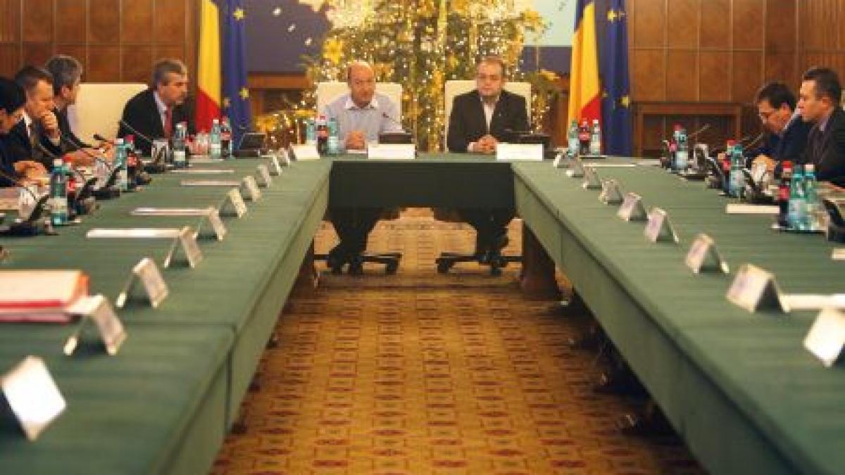 guvernul reintra in sedinta la ora 18 00 pe reducerea cheltuielilor bugetare si restructurarile