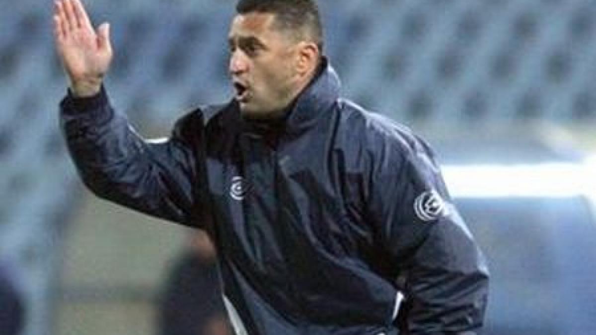 marian pana manager general la u cluj sepcile rosii ii aduc pe adrian cristea si bostina