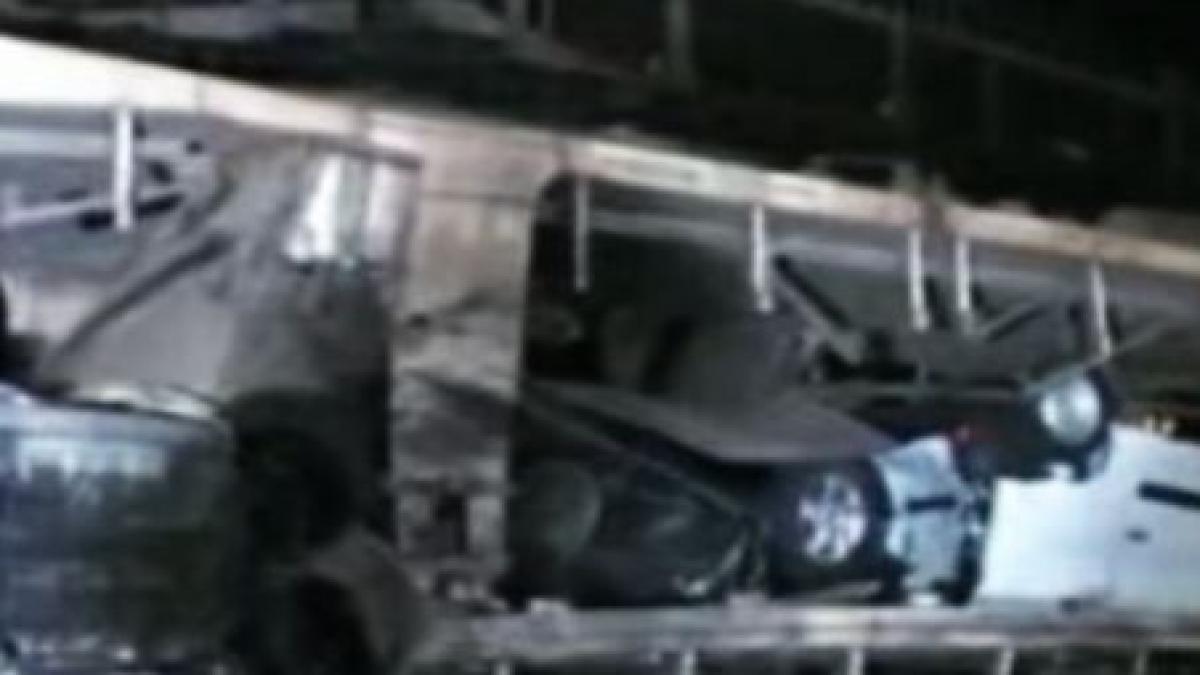 un tren de marfa care transporta masini din romania catre franta a deraiat in austria video