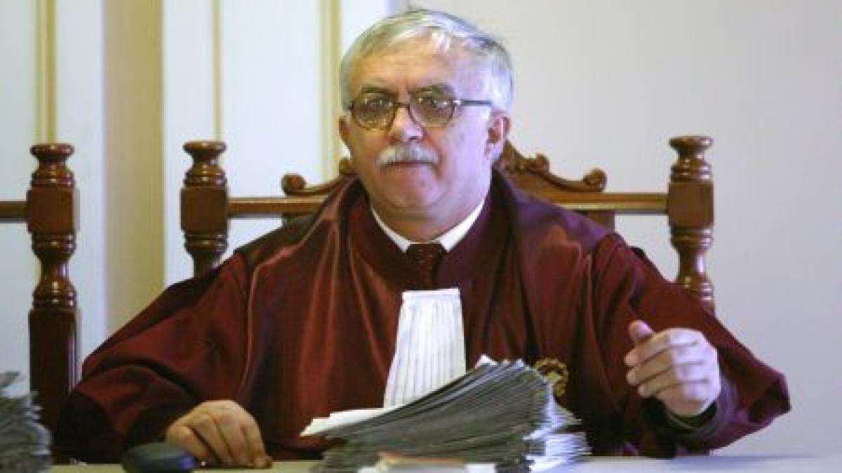 omul lui basescu augustin zegrean ales ca presedinte al curtii constitutionale