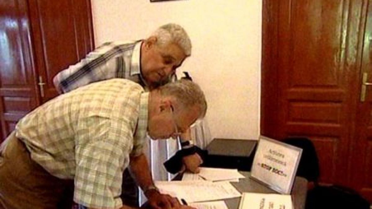 pensionarii dau guvernul in judecata peste 70 000 de semnaturi stranse de facias