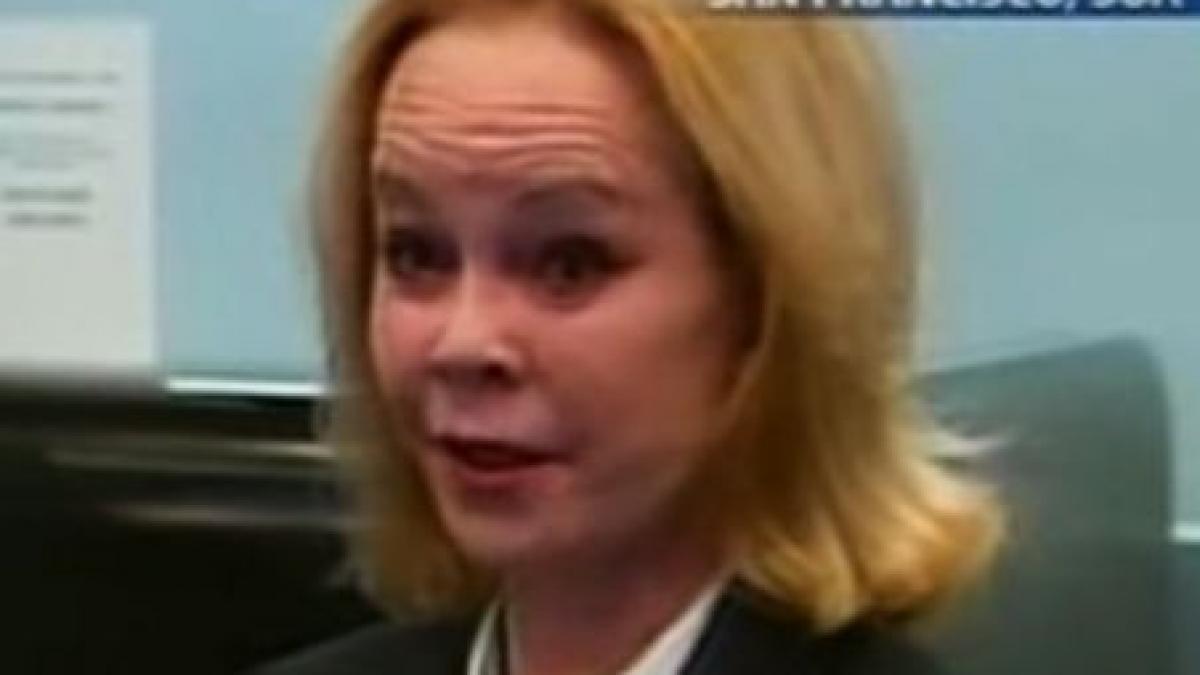 stewardesa de 61 de ani eroina in san francisco dupa ce a tinut locul unui copilot video