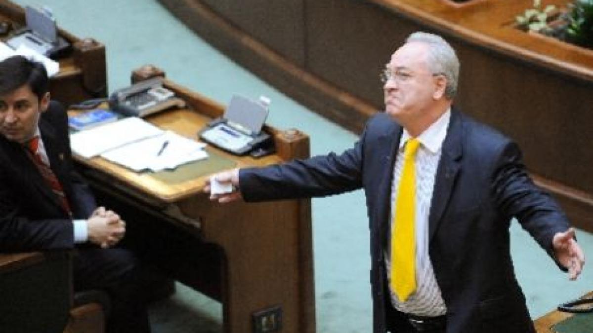 hasotti daca pnl va fi la guvernare in 2012 executivul va fi format fara sprijinul santajistisilor